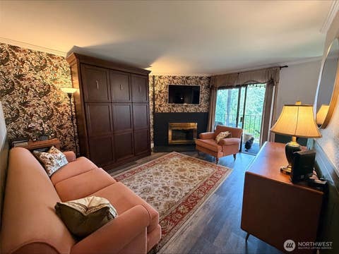 Photo of 6722 112th Avenue NE #8B, Kirkland, WA 98033 (MLS # 2571813)