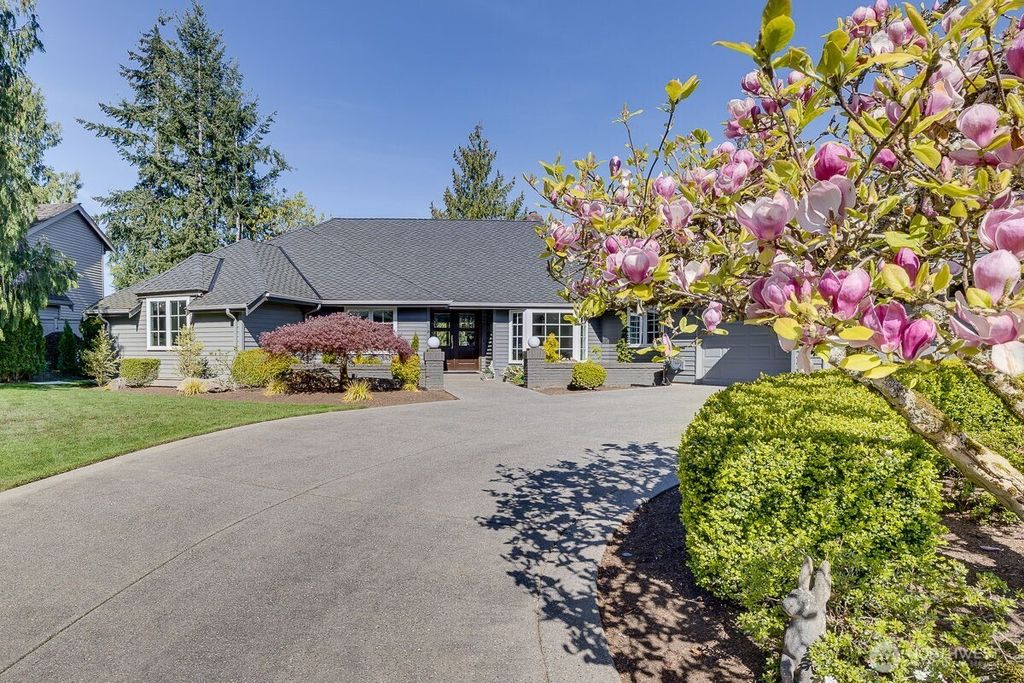Photo of 20230 NE 38th Court, Sammamish, WA 98074 (MLS # 2412018)