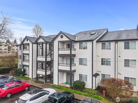 Photo of 10824 SE 170th Street #B103, Renton, WA 98055 (MLS # 2491706)