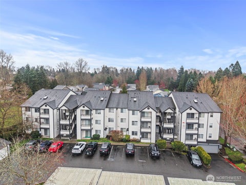 Photo of 10824 SE 170th Street #B103, Renton, WA 98055 (MLS # 2491706)