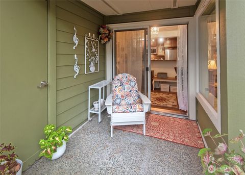 Photo of 300 N 130th Street #4104, Seattle, WA 98133 (MLS # 2455210)