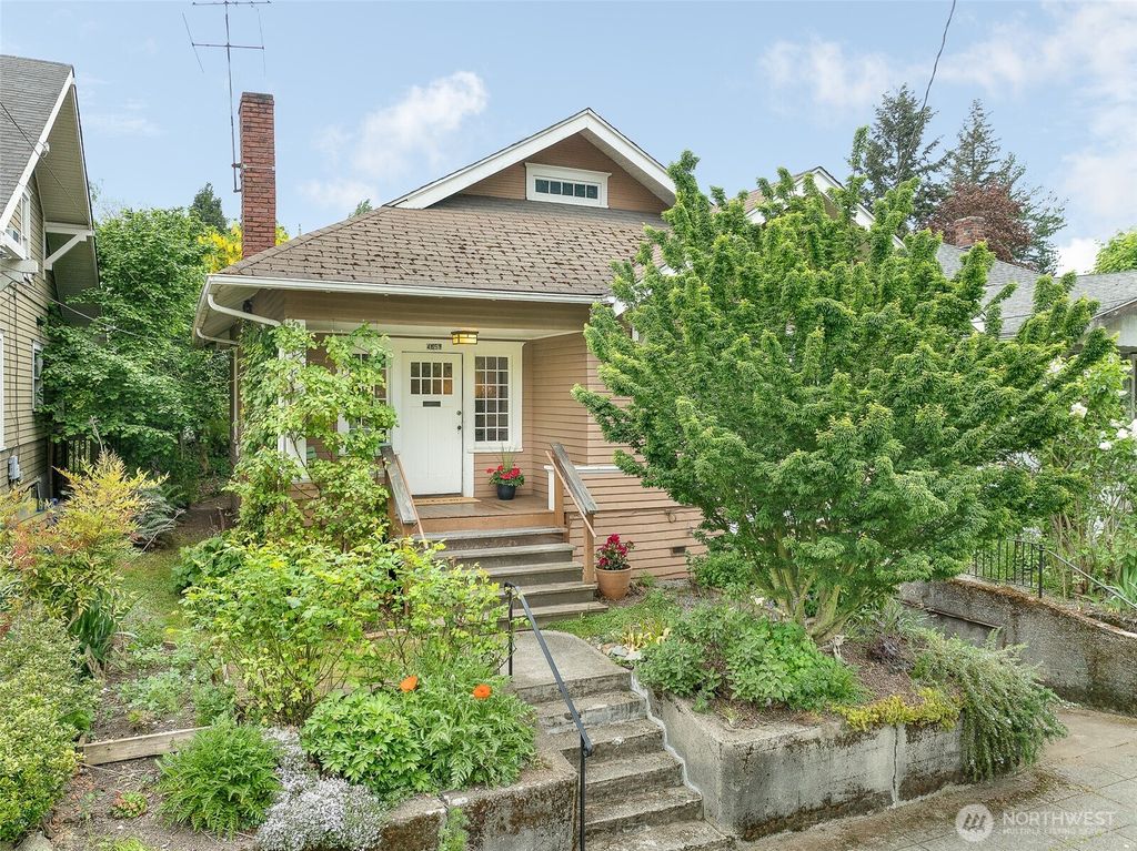 Photo of 4651 1st Avenue NE, Seattle, WA 98105 (MLS # 2530945)
