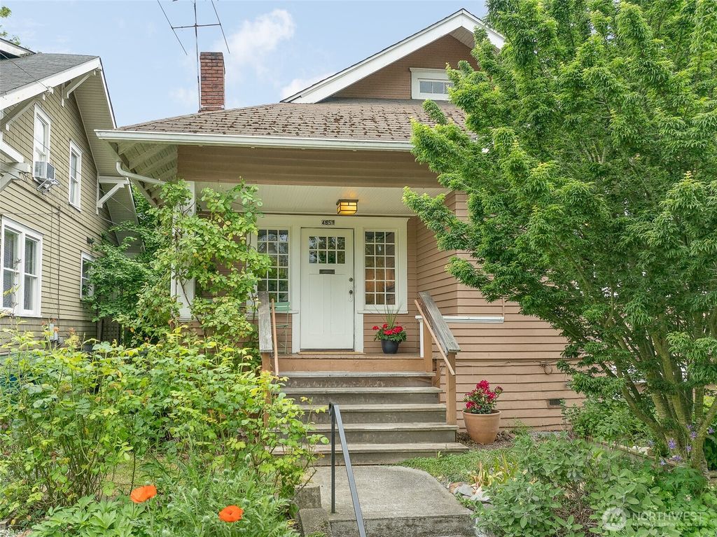 Photo of 4651 1st Avenue NE, Seattle, WA 98105 (MLS # 2530945)