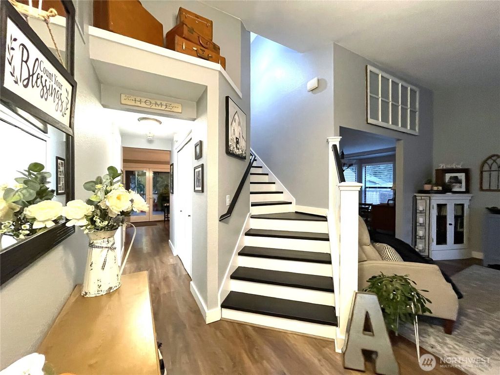 Photo of 1203 25th Avenue SE, Puyallup, WA 98374 (MLS # 2502145)