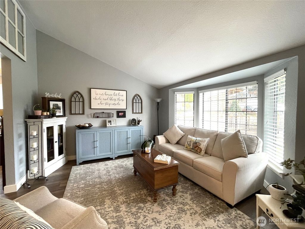 Photo of 1203 25th Avenue SE, Puyallup, WA 98374 (MLS # 2502145)