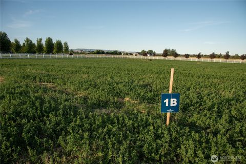 Photo of 1 B Look Road, Ellensburg, WA 98926 (MLS # 2542788)