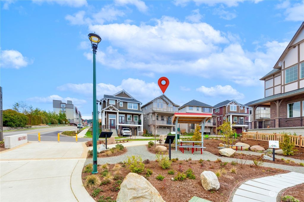 Photo of 1676 Westridge Way NE, Issaquah, WA 98029 (MLS # 2202358)