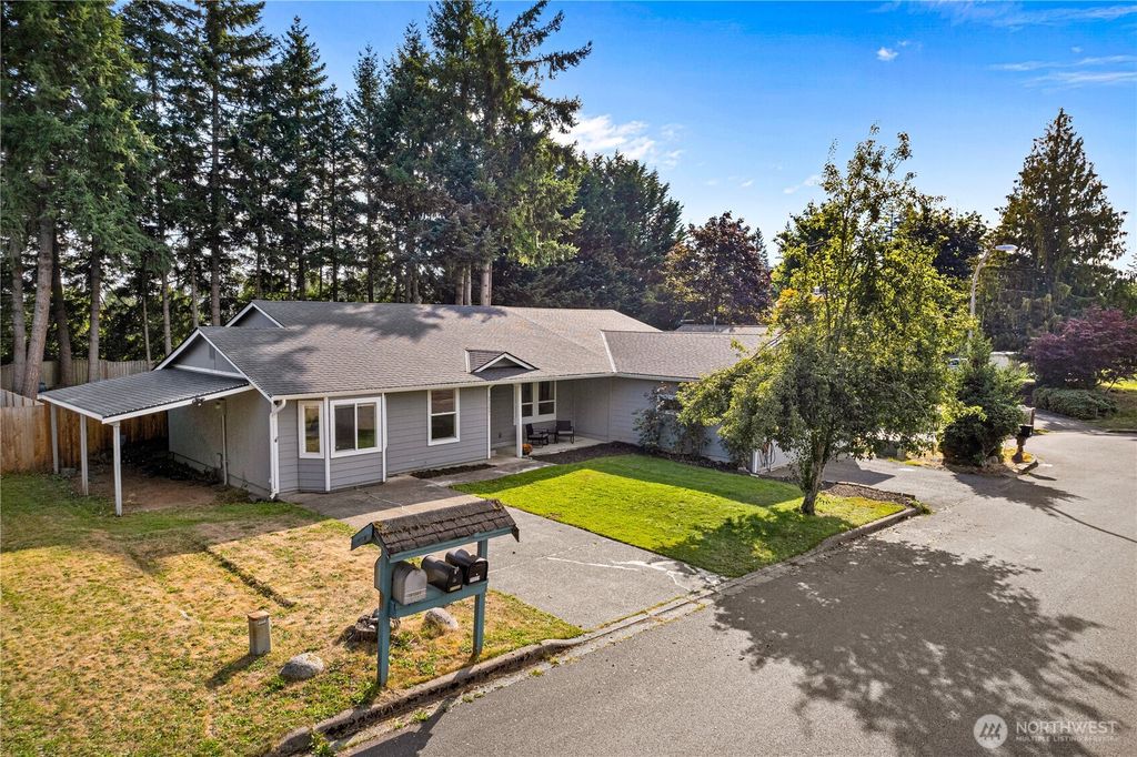 Photo of 21221 SE 271st Place, Maple Valley, WA 98038 (MLS # 2432134)