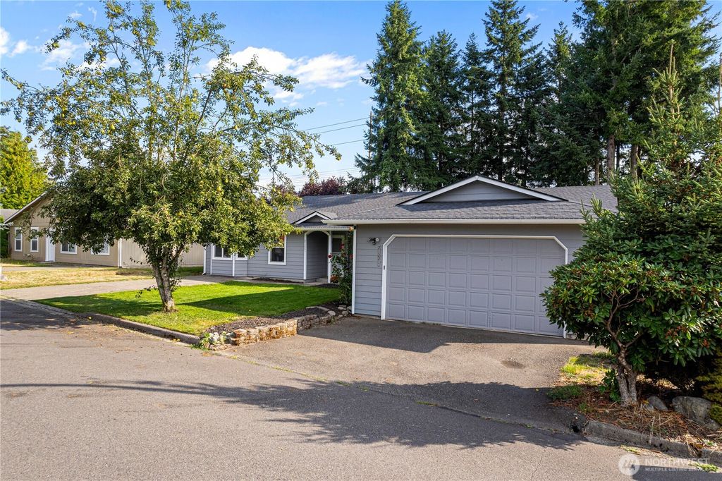 Photo of 21221 SE 271st Place, Maple Valley, WA 98038 (MLS # 2432134)