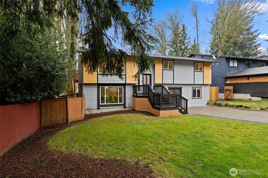 Photo of 11612 NE 74th Street, Kirkland, WA 98033 (MLS # 2339121)