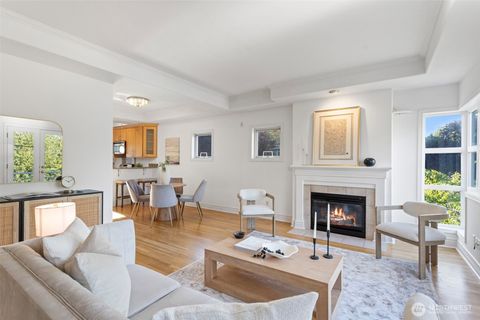 2301 W Crockett Street Seattle WA 98199