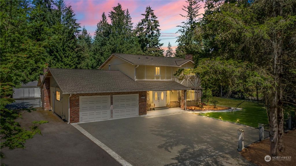 Photo of 16624 SE 254th Place, Covington, WA 98042 (MLS # 2266760)