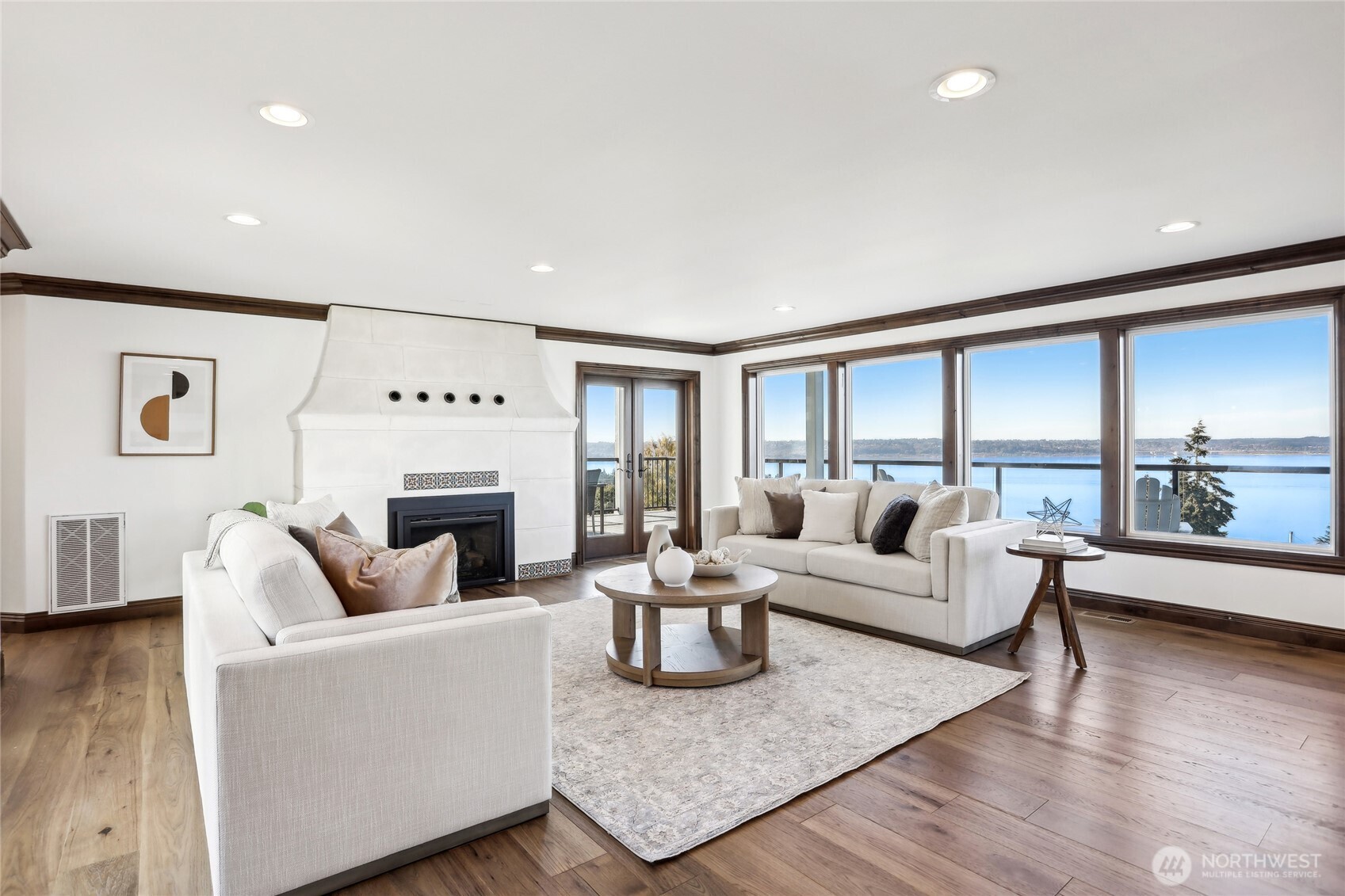 6106 Panorama Drive NE