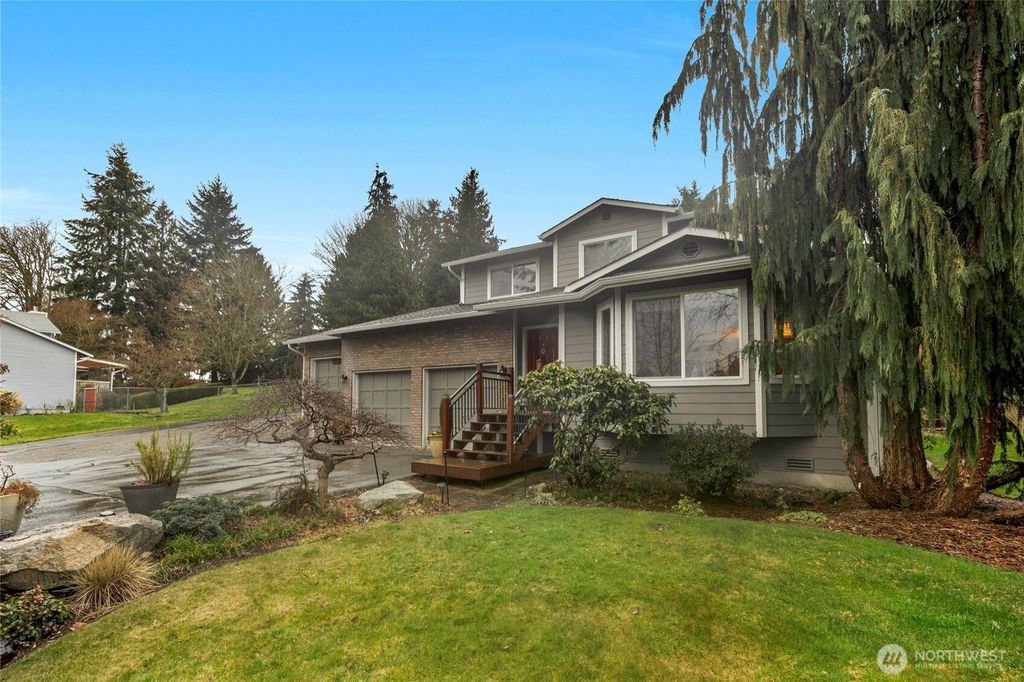 Photo of 2111 110th Drive SE, Lake Stevens, WA 98258 (MLS # 2335998)