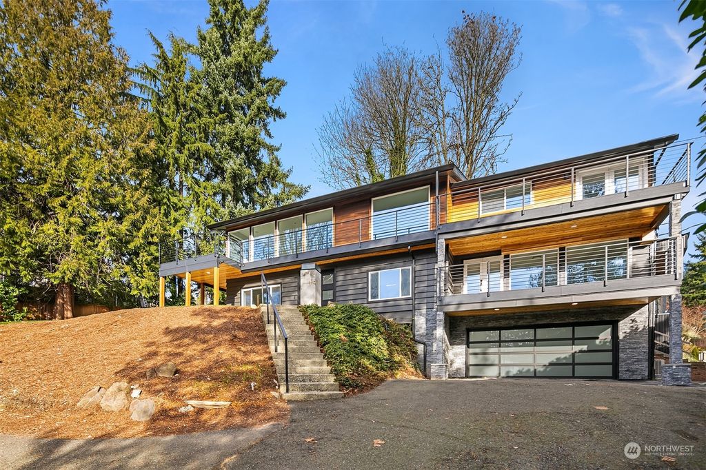 Photo of 6430 NE 129th Street, Kirkland, WA 98034 (MLS # 2197929)