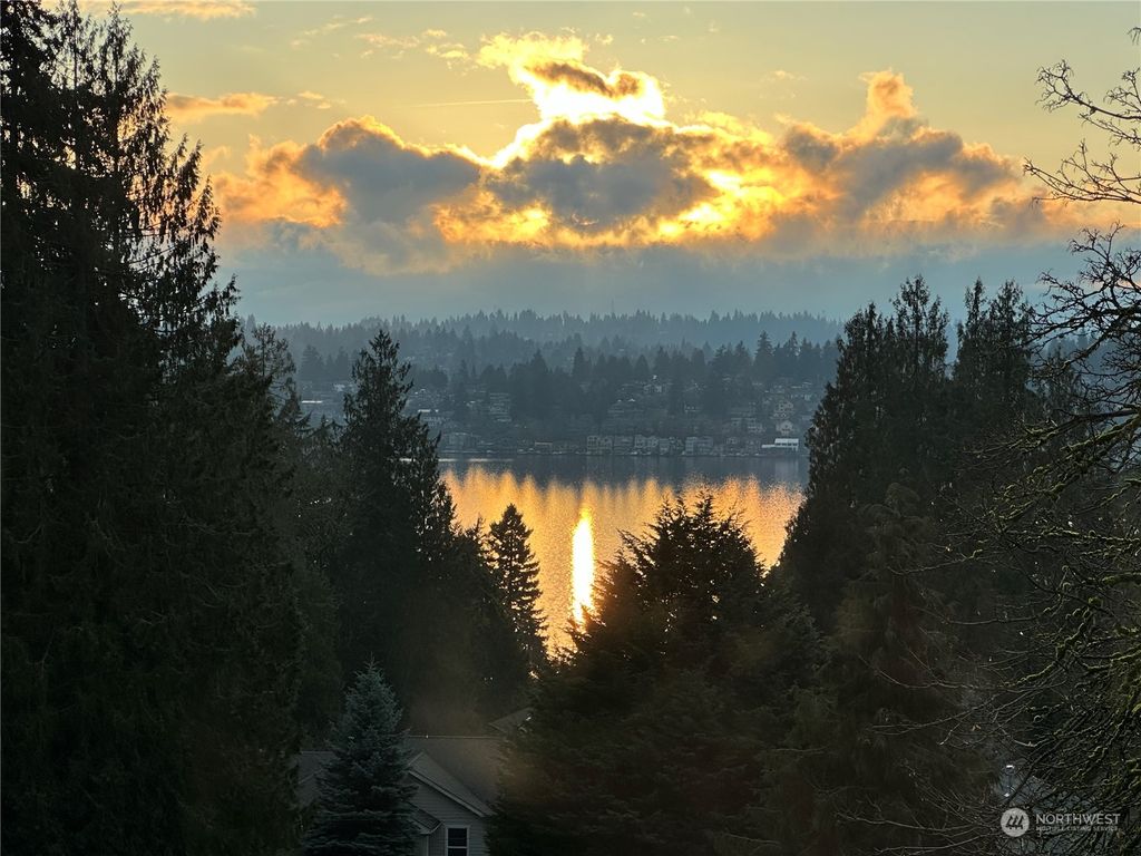 Photo of 6430 NE 129th Street, Kirkland, WA 98034 (MLS # 2197929)