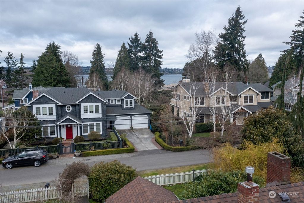 Photo of 3038 61st Avenue SE, Mercer Island, WA 98040 (MLS # 2027557)