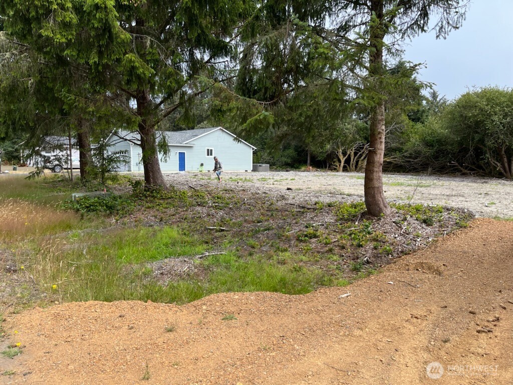 821 Shark Court SW
