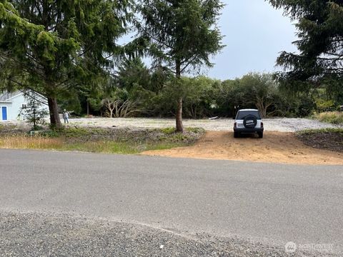 821 Shark Court SW Ocean Shores WA 98569