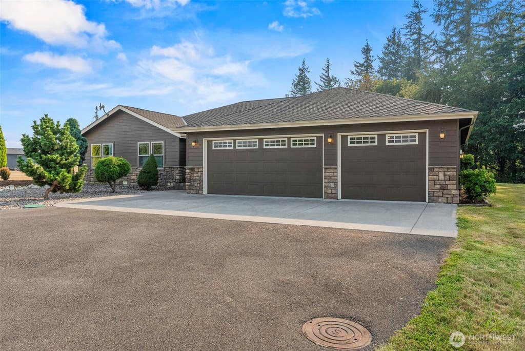Photo of 503 Cemetery Road, Kalama, WA 98625 (MLS # 2568446)