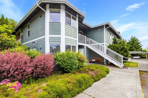 Photo of 344 E Bellis Fair Parkway, Bellingham, WA 98226 (MLS # 2397916)