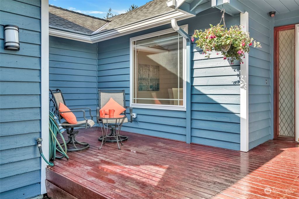 Photo of 9501 150th Street SE, Snohomish, WA 98296 (MLS # 2217101)