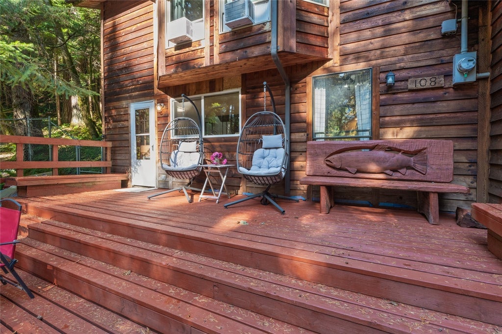 Photo of 108 Kautz Pl PL, Ashford, WA 98304 (MLS # 2597589)