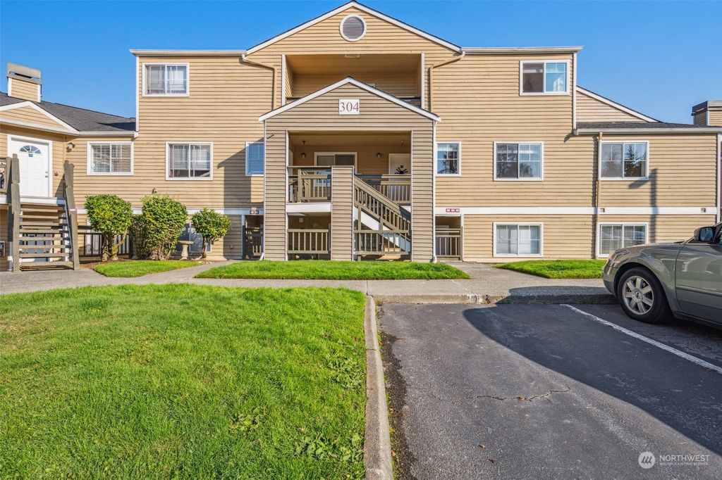 Photo of 5300 Harbour Pointe Boulevard #304M, Mukilteo, WA 98275 (MLS # 1999580)