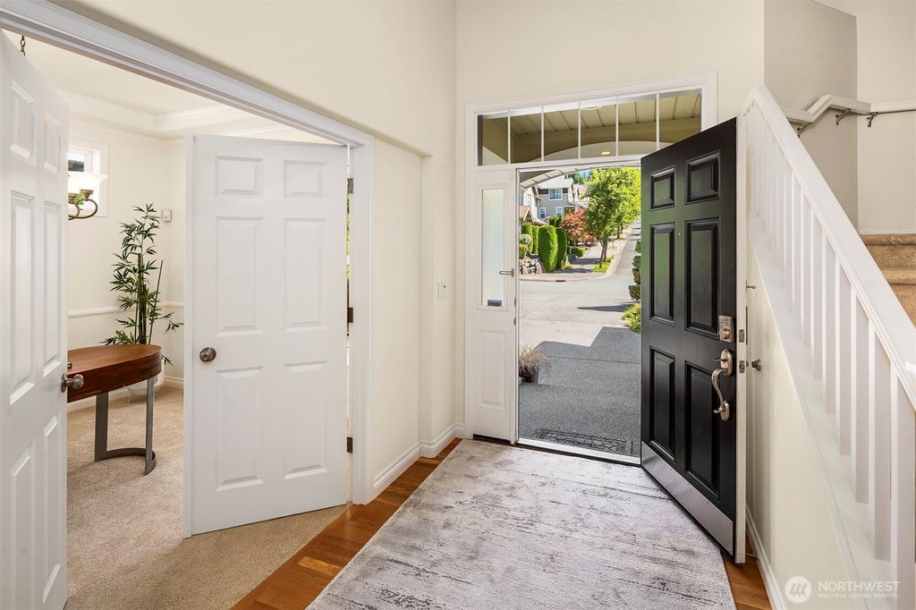Photo of 11921 165th Place NE, Redmond, WA 98052 (MLS # 2420169)