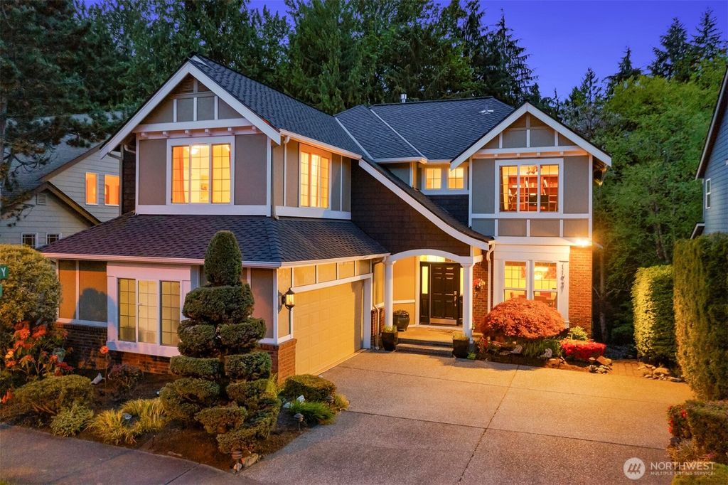 Photo of 11921 165th Place NE, Redmond, WA 98052 (MLS # 2420169)
