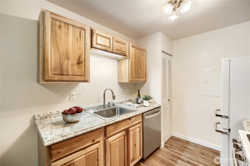 1505 N Visscher Street P106