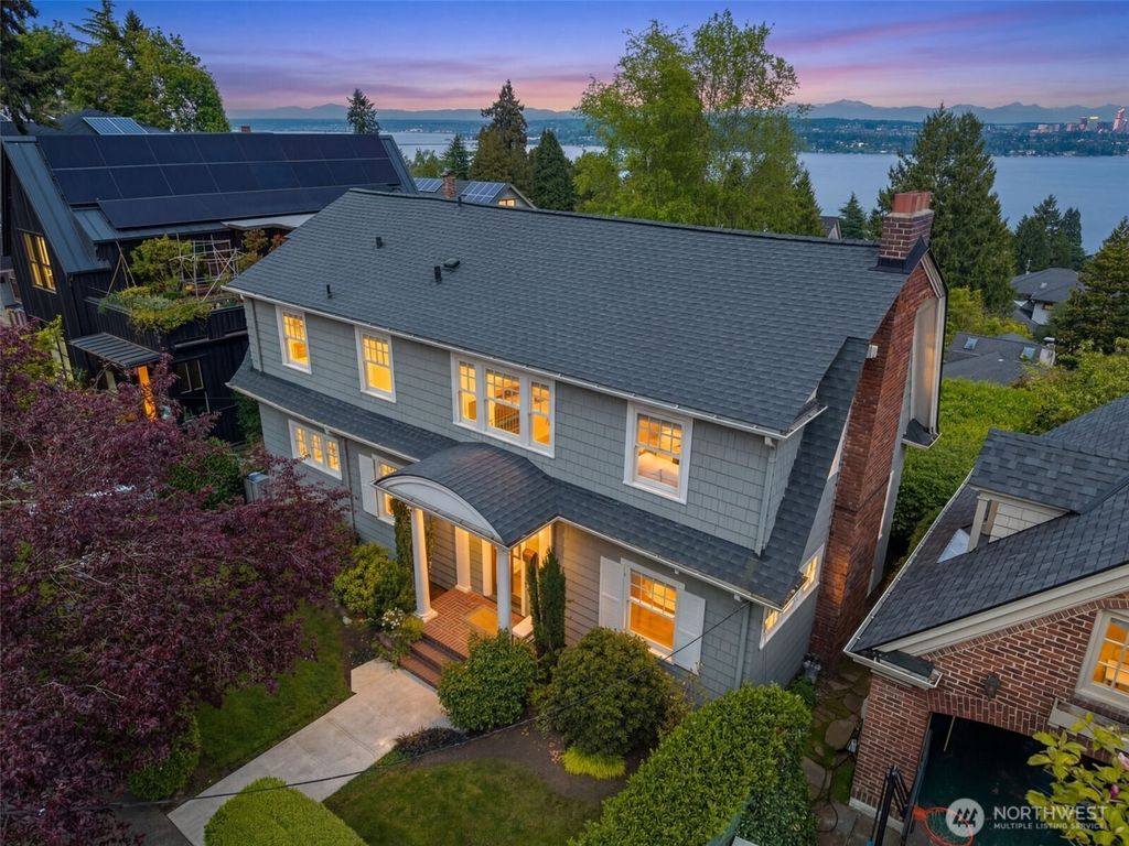 Photo of 1112 35th Avenue, Seattle, WA 98122 (MLS # 2519184)
