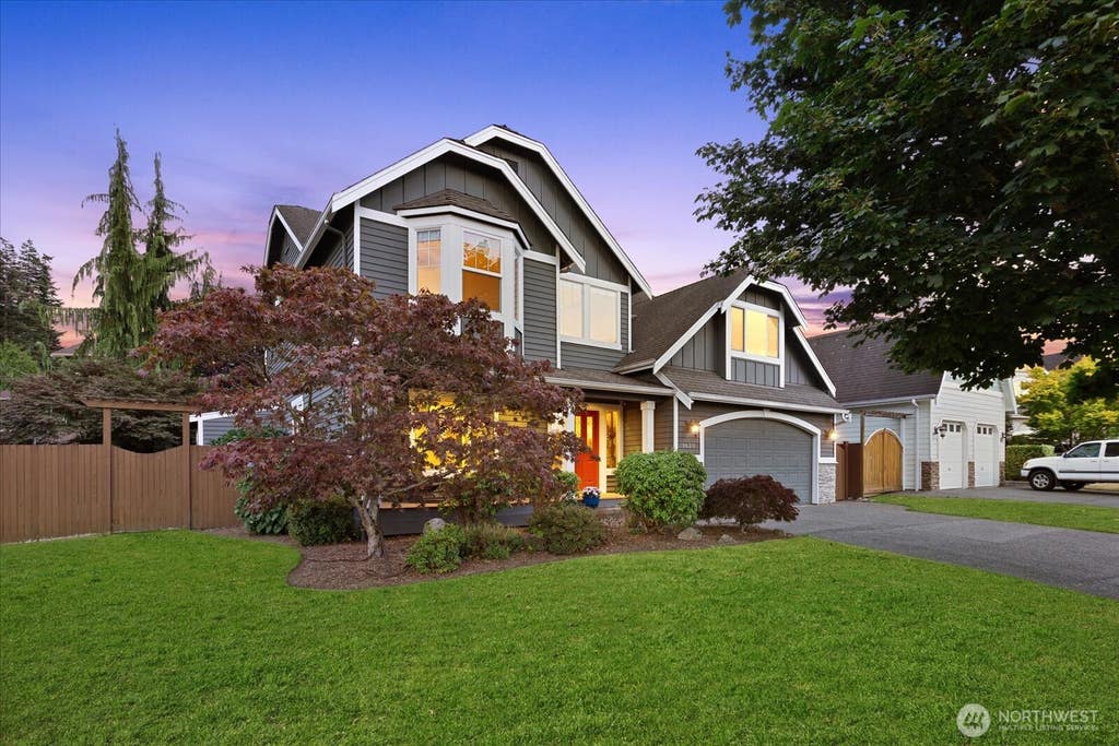 Photo of 1620 Highland Terrace Court, Mukilteo, WA 98275 (MLS # 2572638)
