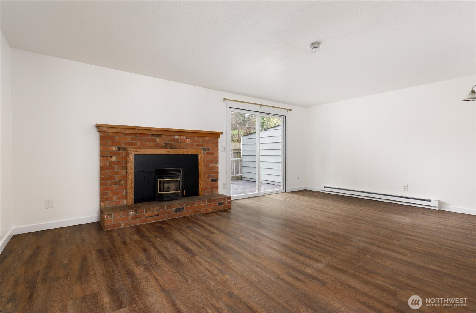 1282 NW Lanyard Loop 2