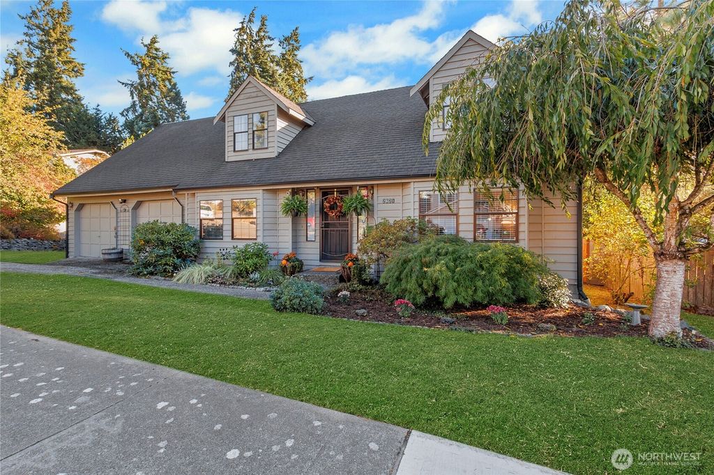 Photo of 2621 S 376th Place, Federal Way, WA 98003 (MLS # 2444510)