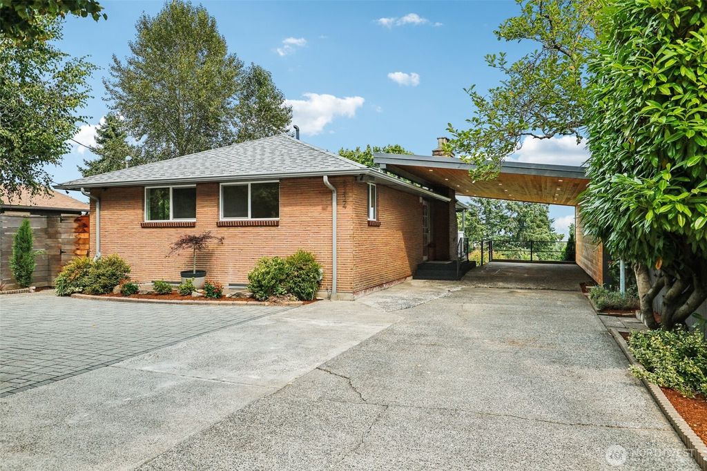 Photo of 8324 Beacon Avenue S, Seattle, WA 98118 (MLS # 2416561)