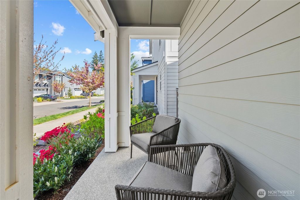 Photo of 33136 Holly Avenue SE, Black Diamond, WA 98010 (MLS # 2515523)