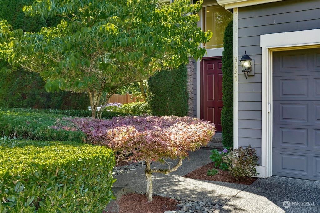 Photo of 3135 222nd Court SE, Sammamish, WA 98075 (MLS # 2266511)