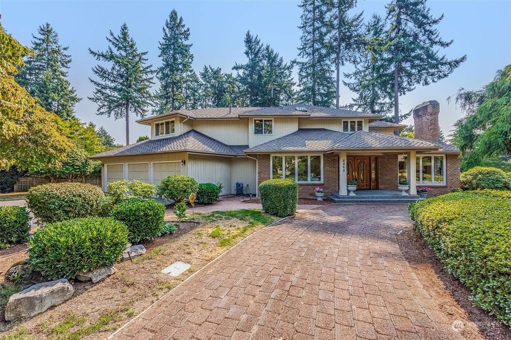 Photo of 8868 SE 74th Place, Mercer Island, WA 98040 (MLS # 2152678)