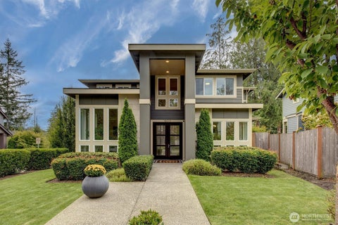 Photo of 16013 SE 140th Street, Renton, WA 98059 (MLS # 2582199)