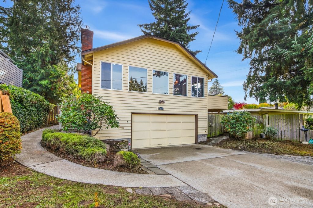 Photo of 3951 SW Austin Street, Seattle, WA 98136 (MLS # 2454723)