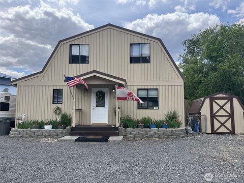 742 SW Chukar Place Quincy WA 98848