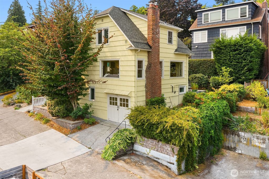 Photo of 2410 E Highland Drive, Seattle, WA 98112 (MLS # 2435090)