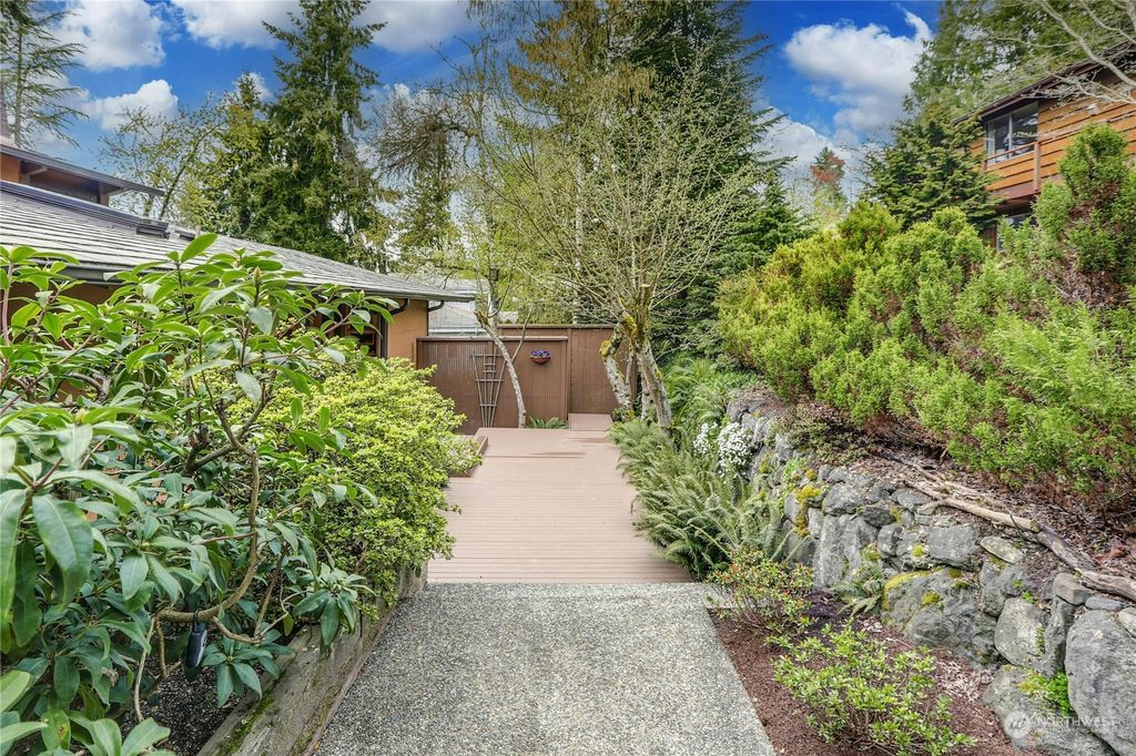 Photo of 4323 Carol Lane, Mercer Island, WA 98040 (MLS # 2214432)