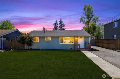 Photo of 128 107th Street SE, Everett, WA 98208 (MLS # 2515872)
