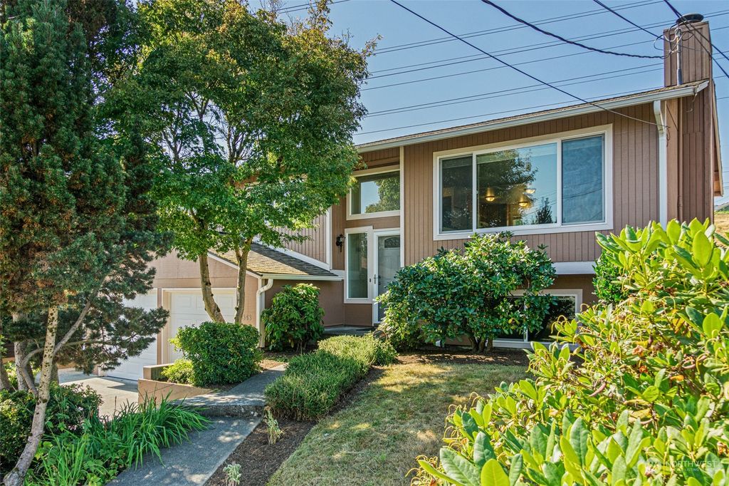 Photo of 9343 48th Avenue S, Seattle, WA 98118 (MLS # 1998986)