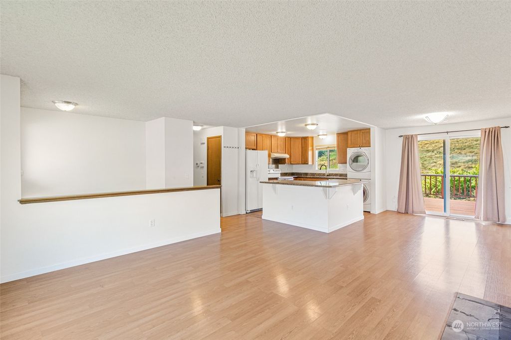 Photo of 9343 48th Avenue S, Seattle, WA 98118 (MLS # 1998986)