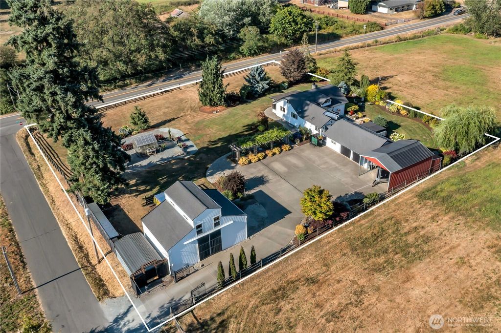 Photo of 20017 SE 384th Street, Auburn, WA 98092 (MLS # 2414785)