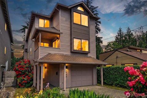 Photo of 3834 NE 86th Street, Seattle, WA 98115 (MLS # 2562321)