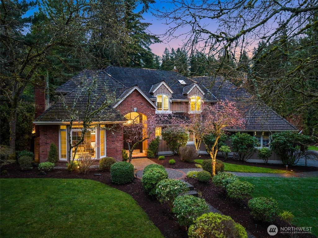 Photo of 2482 196th Avenue SE, Sammamish, WA 98075 (MLS # 2349506)
